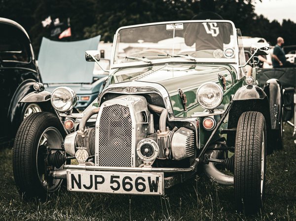 Découvrez les Avantages Insoupçonnés de Piloter une Moto de Route